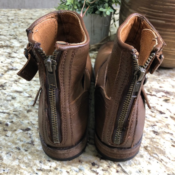 FRYE Cognac Tyler Engineer Brown Leather Ankle Boots 6.5 - Picture 9 of 10